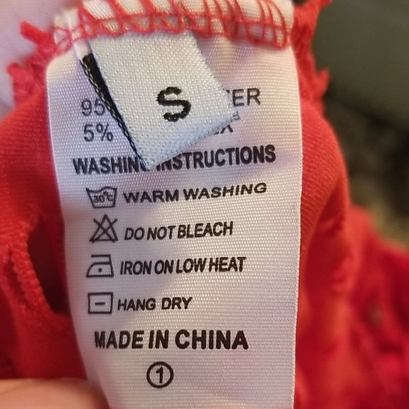 Red Textured Long Sleeve Two Piece - Picture 3 of 5